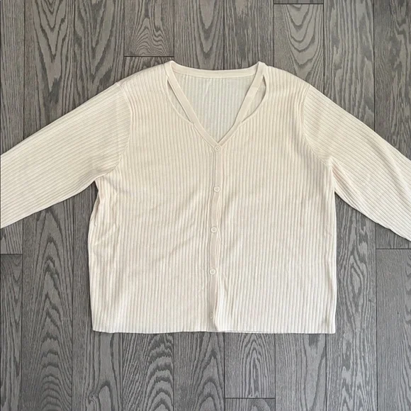 NEW Ribbed Topš¤ - Picture 3 of 4